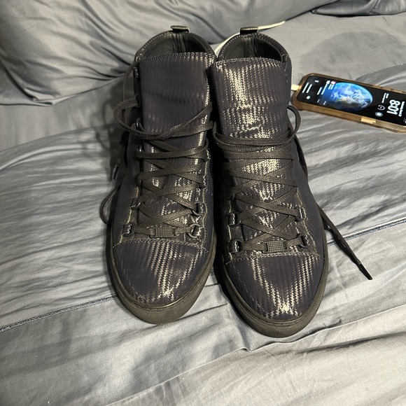 Size 12 no box excellent condition - Picture 4 of 10